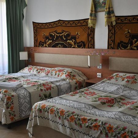 Pensiune Muzeu Traditional Poveste In Transilvania Сигишоара Экстерьер фото